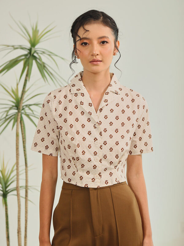 Clarisse Petite Floral Blouse in Off White