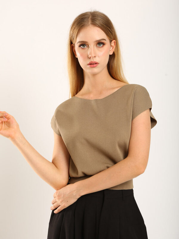 Graciela V-Slit Knit Top in Coffee