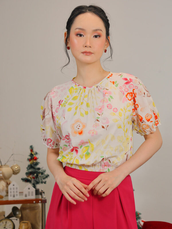 Rania Floral Blouson Top in Pastel Bloom