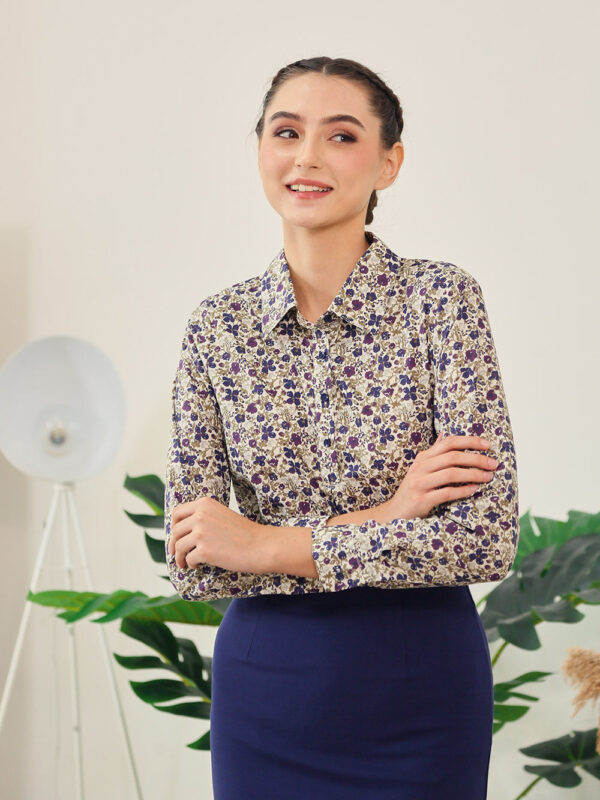 Breonna Collar Blouse in Vintage Violet Floral