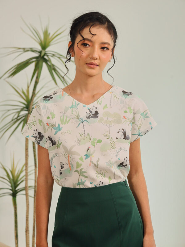 Danna Relaxed Fit Top in Panda Grove