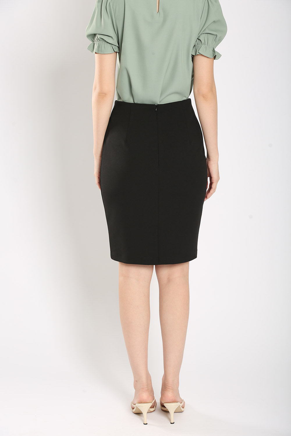 Monette Ultra-Stretch Pencil Skirt in Black - 图片 5