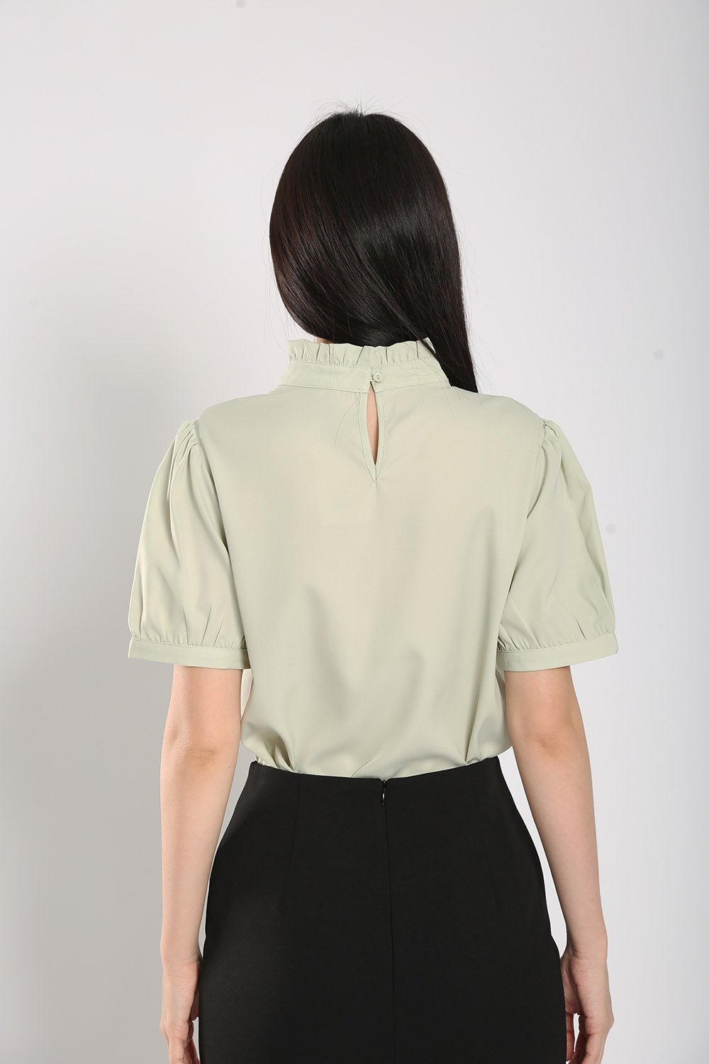 Inna Blouse in Sage – Bild 7