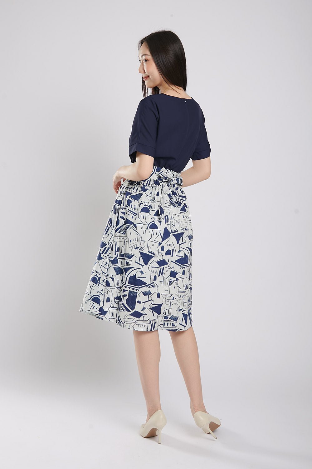 Sander Midi Dress in Navy Blue - Image 10