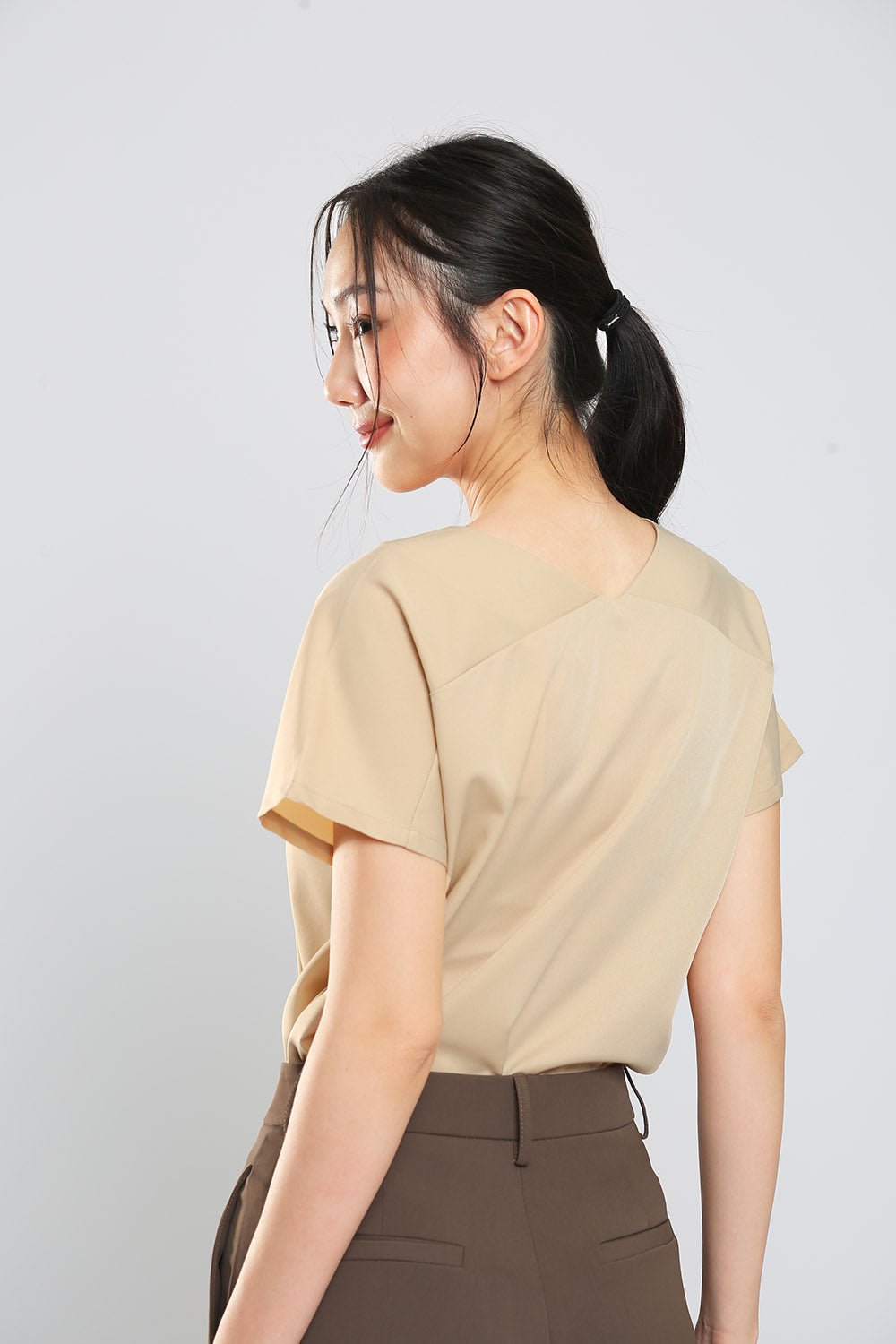 Danna V-Neck Top in Apricot - Image 5