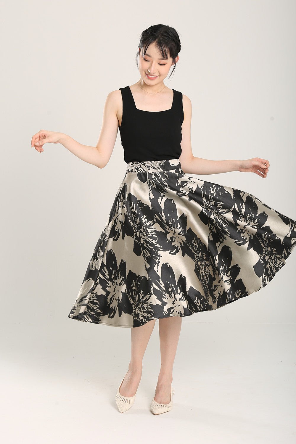 Malene Floral Skirts in Black Silver - Image 4