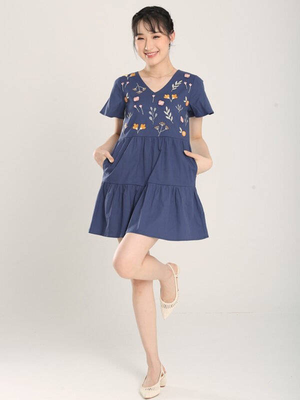 Madisyn Embroidered Denim Dress in Dark Wash