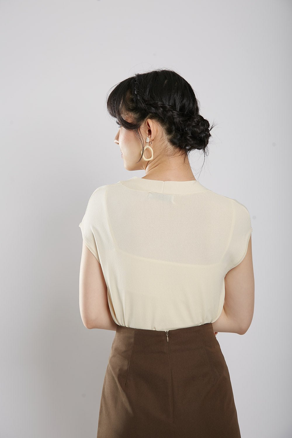 Novabelle Sash Knit Top in Beige - Imej 4