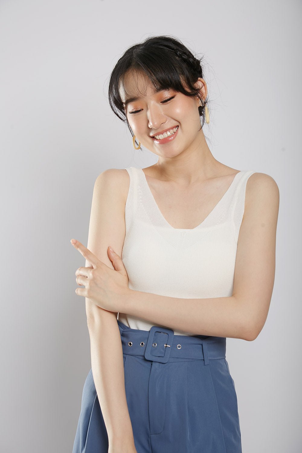 Layton Cami Knit Top in White - Imagen 4