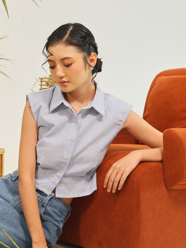 Amina Sleeveless Shirt in Blue Gingham Pop